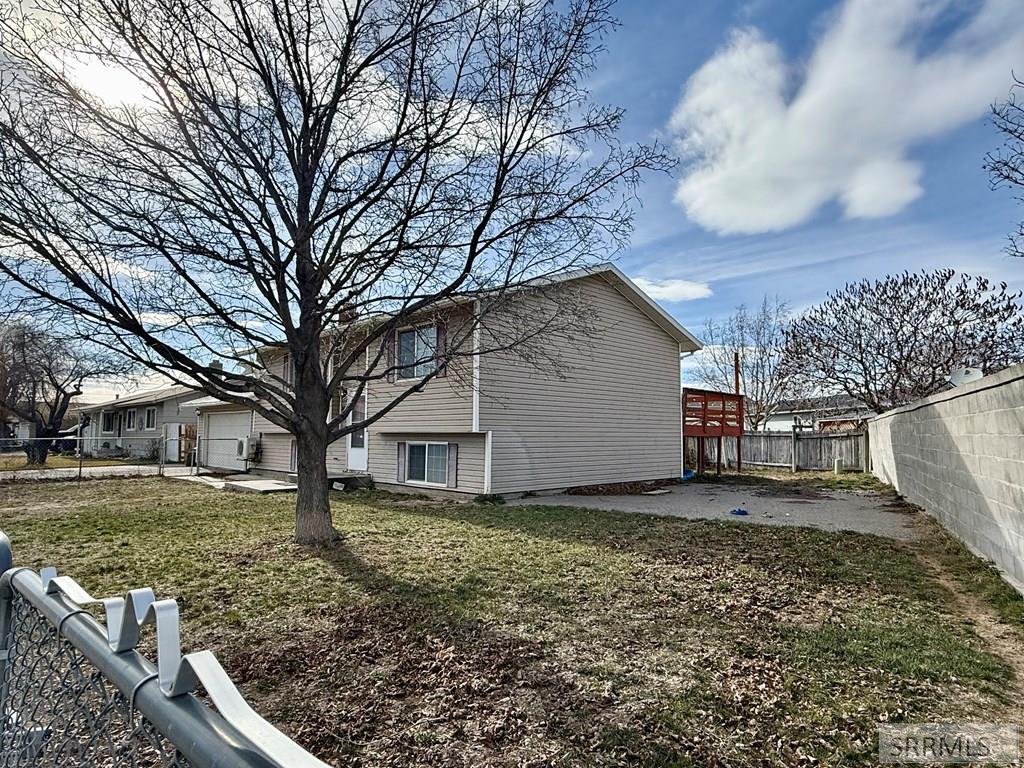 155 Hummingbird Lane Shelley, ID 83274 - Photo 4 of 47