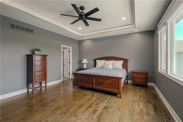 $950,000 | 2002 Foxtail Point, Kearney, MO 64060