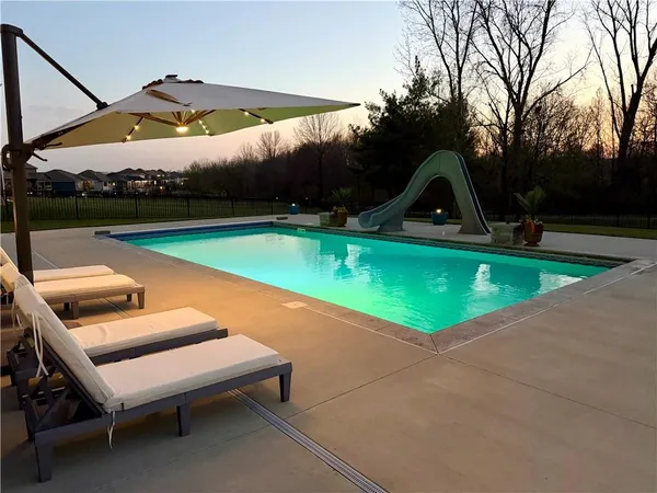 $950,000 | 2002 Foxtail Point, Kearney, MO 64060