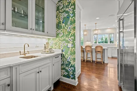 $1,750,000 | 129 Ravine Forest Drive, Lake Bluff, IL 60044