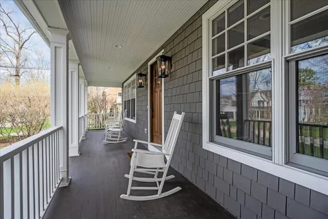 $1,750,000 | 129 Ravine Forest Drive, Lake Bluff, IL 60044
