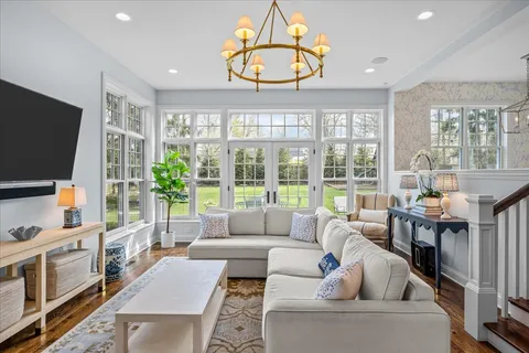 $1,750,000 | 129 Ravine Forest Drive, Lake Bluff, IL 60044