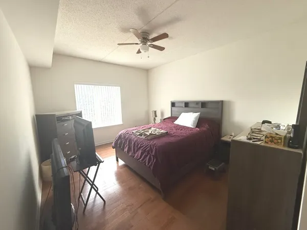 $330,500 | 855 East 22nd Street, Unit 202, Lombard, IL 60148