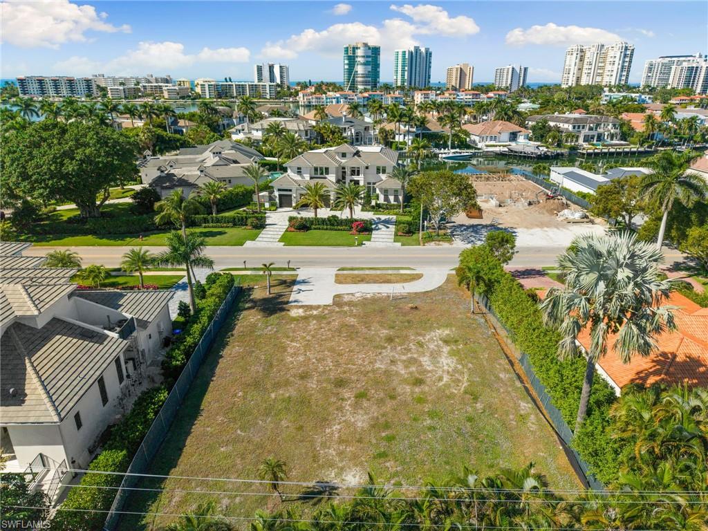 3670 Crayton Road Naples, FL 34103 - Photo 3 of 12 a view of a city