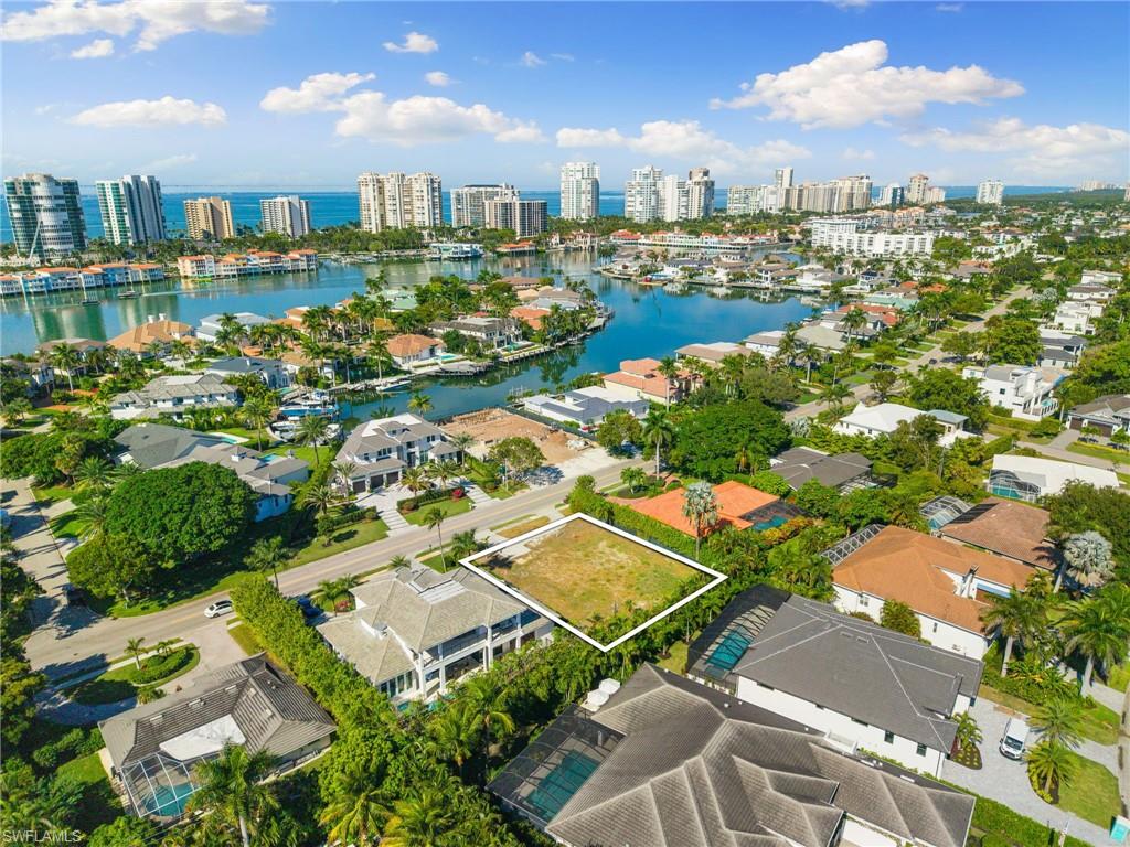 3670 Crayton Road Naples, FL 34103 - Photo 9 of 12 a view of a city