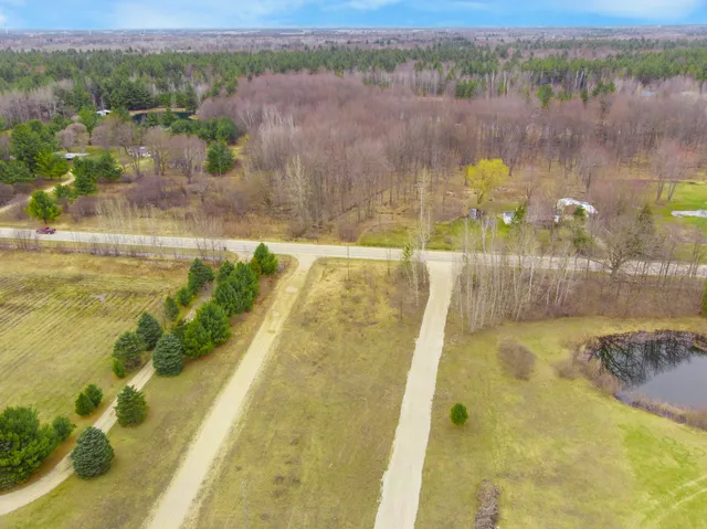 $39,900 | 8692 East Baseline Road, Mount Pleasant, MI 48858