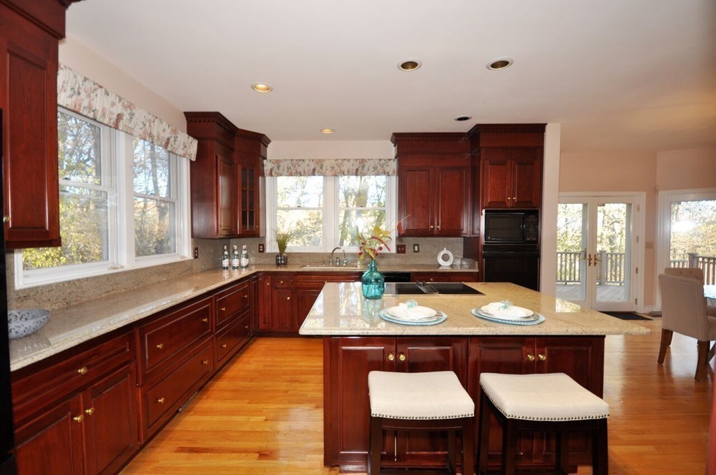80 Longfellow Road Wellesley, MA 02481 - Photo 4 of 28