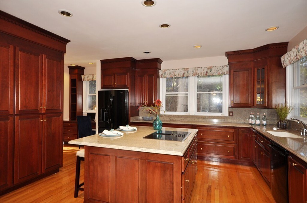 80 Longfellow Road Wellesley, MA 02481 - Photo 5 of 28