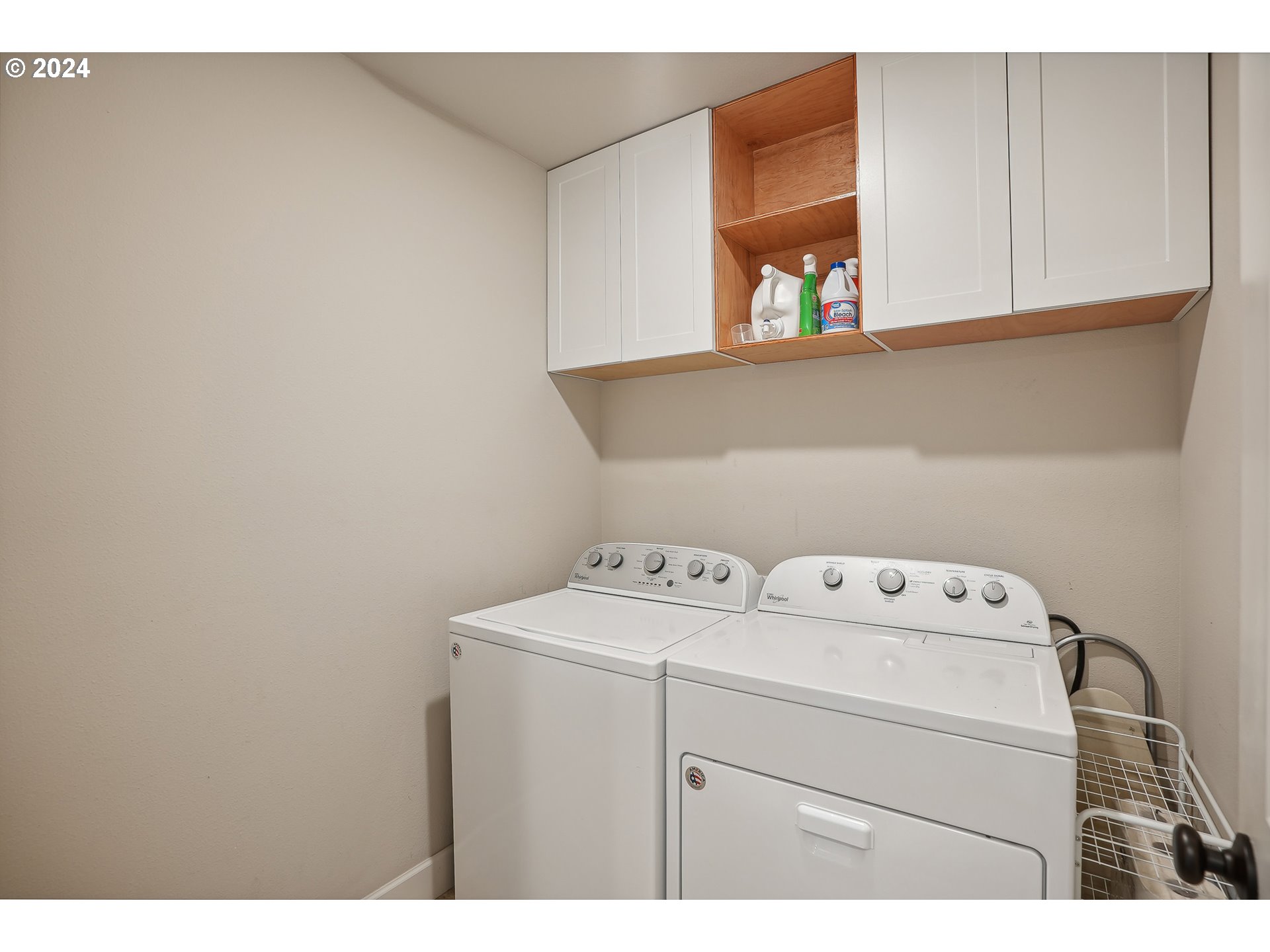 3520 Northeast Spruce Drive Camas, WA 98607 - Photo 30 of 38 a utility room with dryer and washer