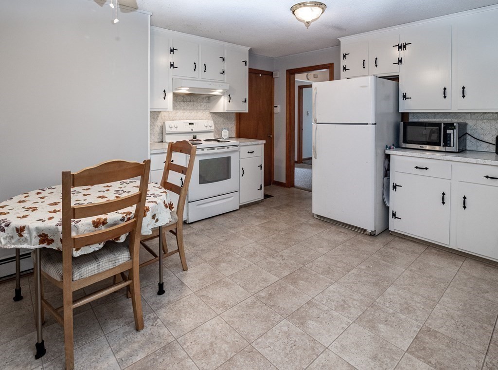 19 George Street Webster, MA 01570 - Photo 12 of 42 Gallery Image 12