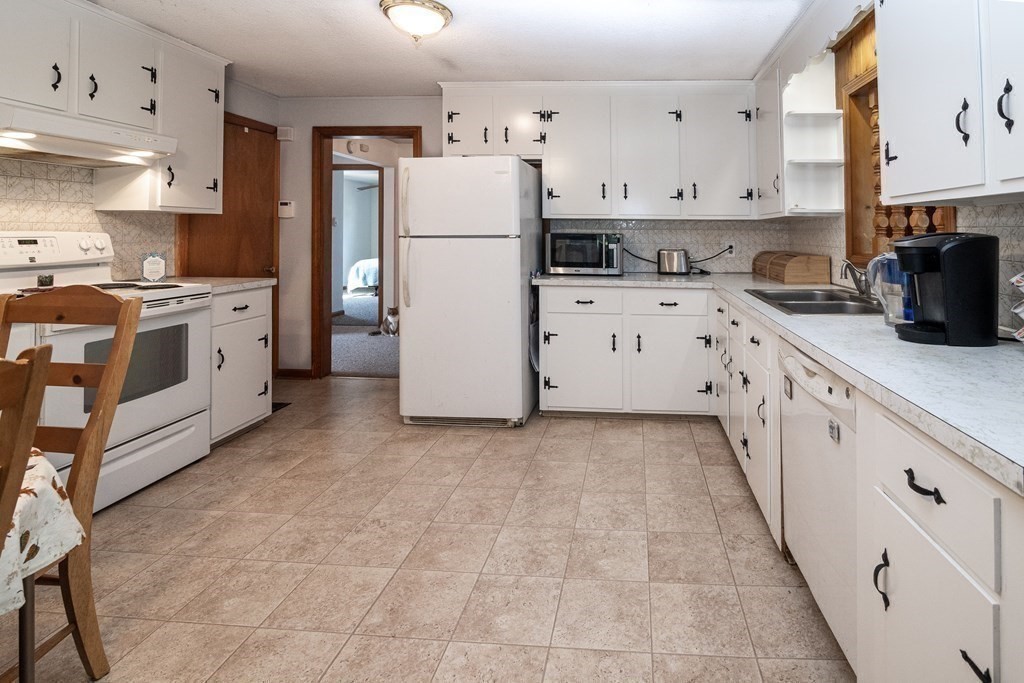 19 George Street Webster, MA 01570 - Photo 13 of 42 Gallery Image 13