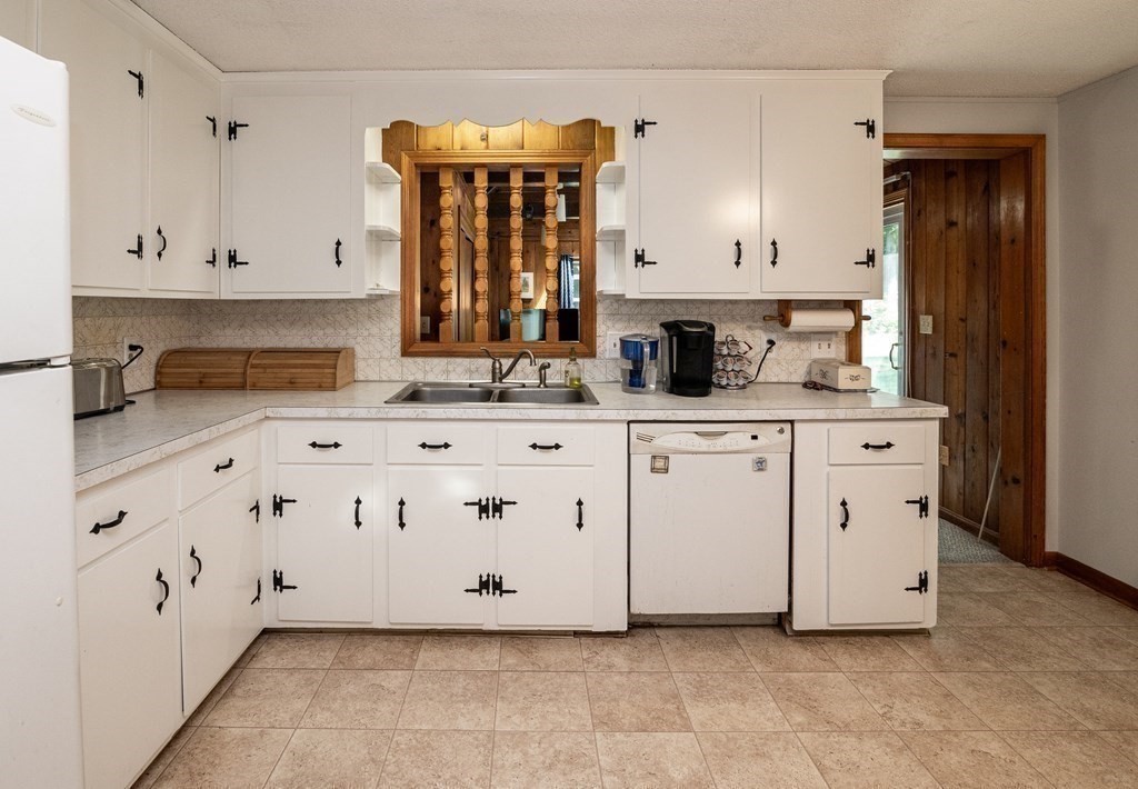 19 George Street Webster, MA 01570 - Photo 14 of 42 Gallery Image 14