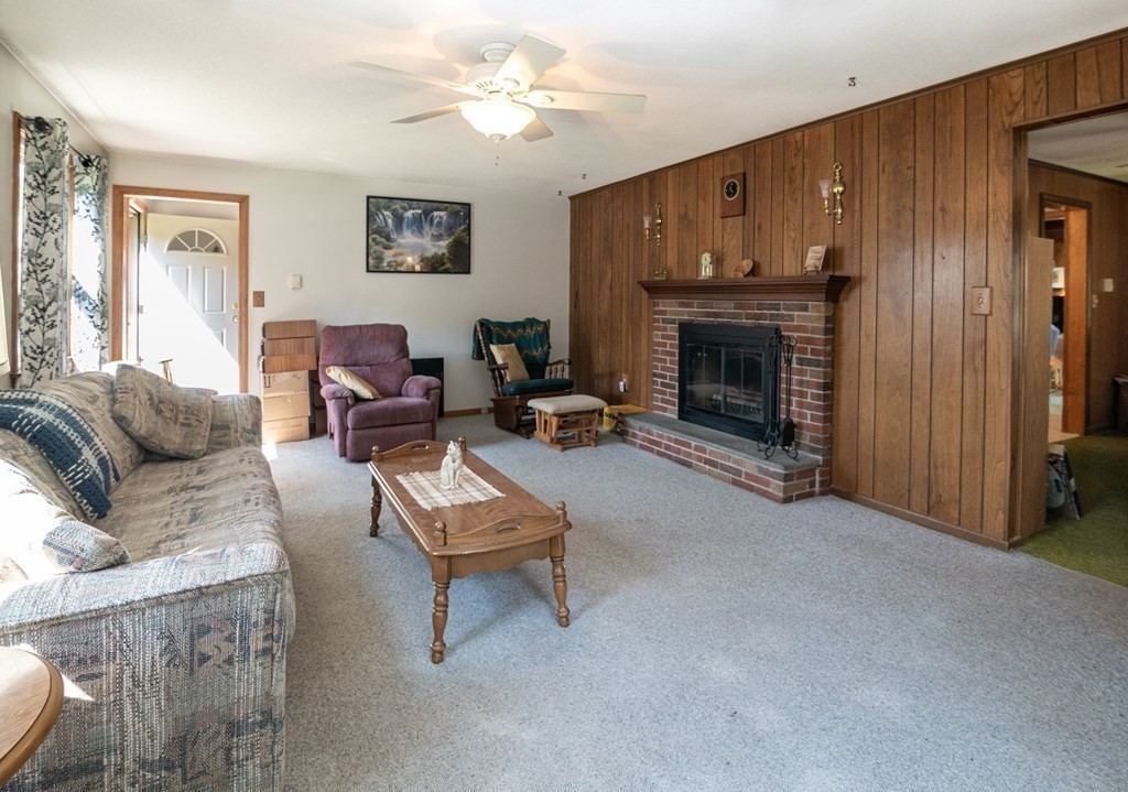 19 George Street Webster, MA 01570 - Photo 7 of 42 Gallery Image 7