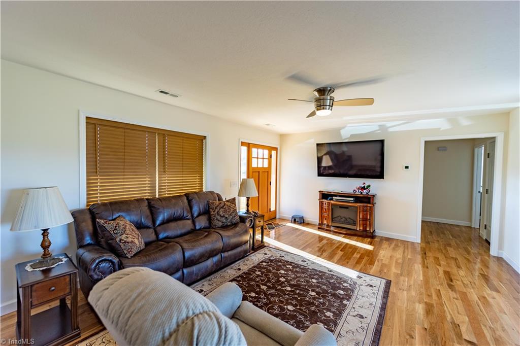 172 Wooten Road Sparta, NC 28675 - Photo 6 of 41 Gallery Image 6