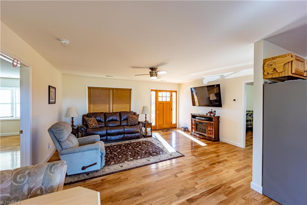 172 Wooten Road Sparta, NC 28675 - Photo 7 of 41 Gallery Image 7