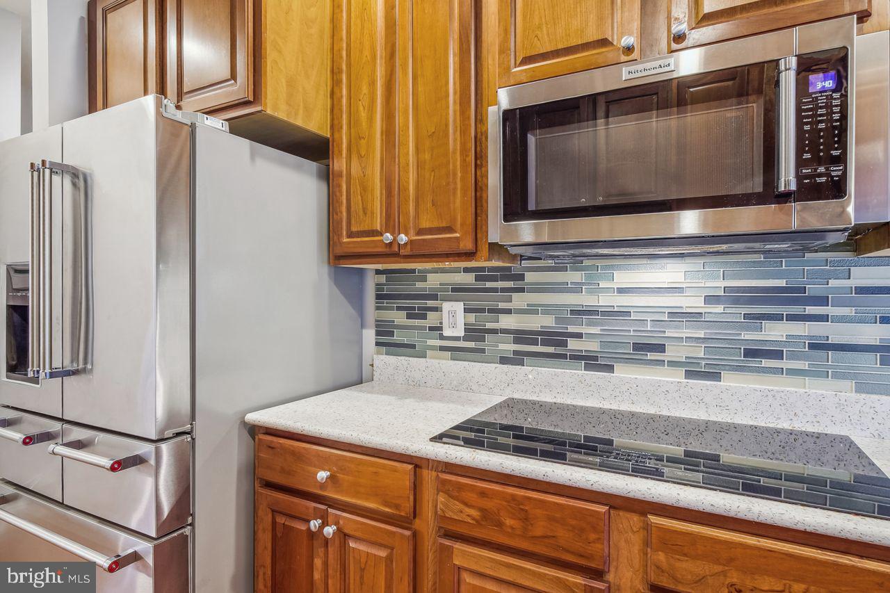 3011 Sanctuary Lane Frederick, MD 21701 - Photo 13 of 41 Kitchen w/ electric ooktop