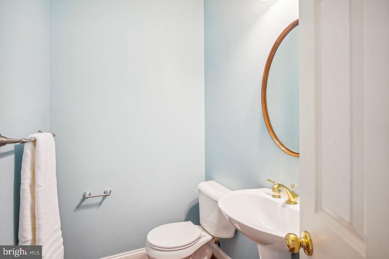 3011 Sanctuary Lane Frederick, MD 21701 - Photo 16 of 41 Powder Room