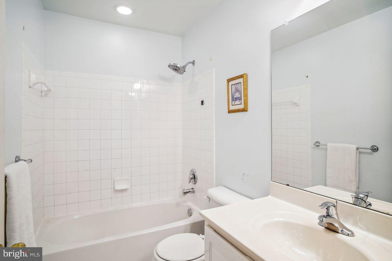 3011 Sanctuary Lane Frederick, MD 21701 - Photo 26 of 41 Hall bath 2nd level