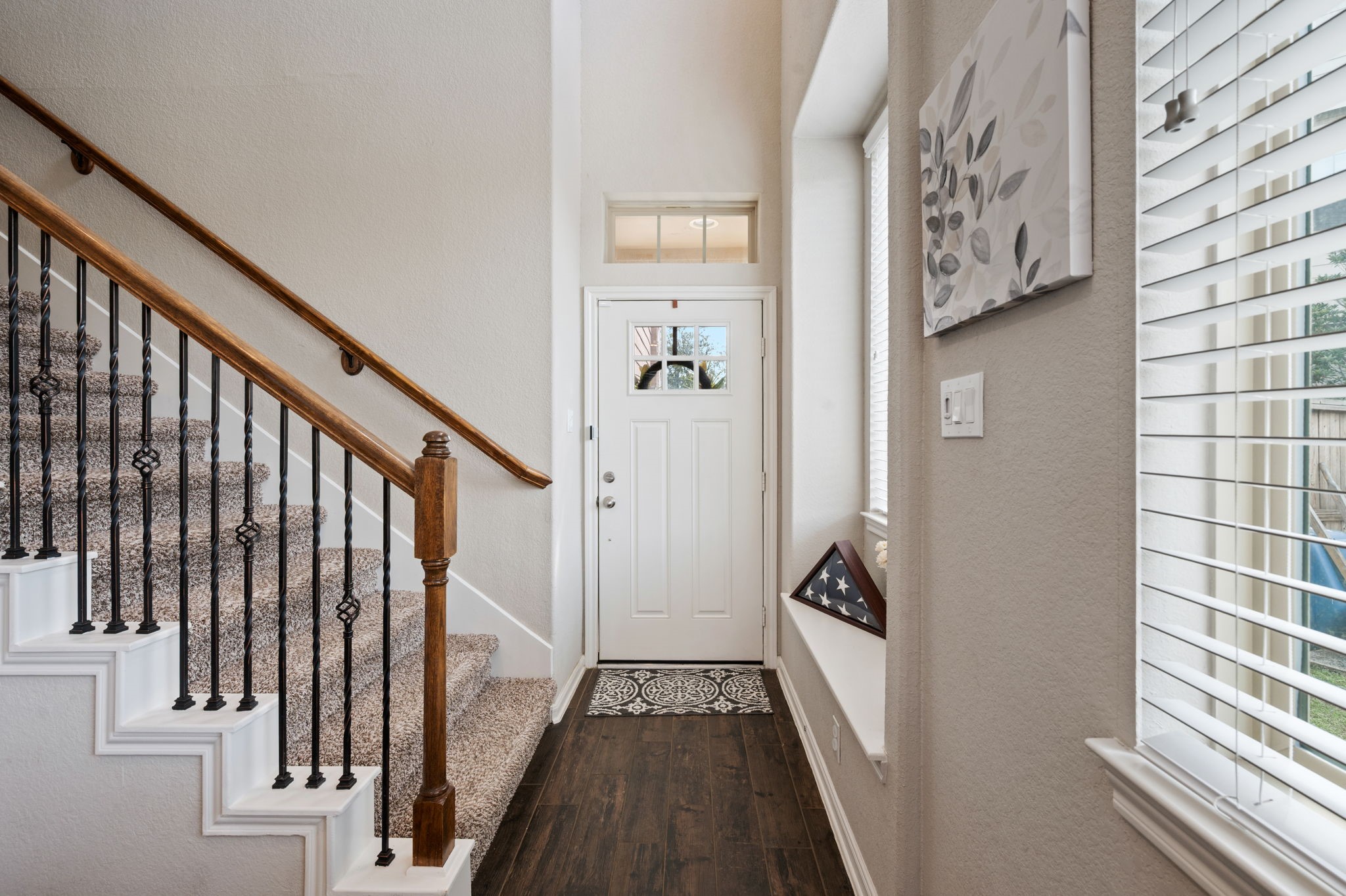 25330 Fallen Acorn Court Porter, TX 77365 - Photo 4 of 31 Entry area.