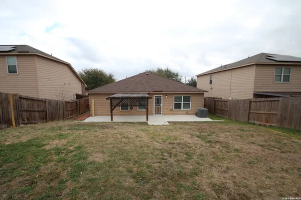 $1,550 | 3903 Southern Field, San Antonio, TX 78222