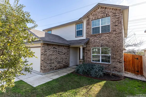 $2,250 | 2918 Lindenwood Run, San Antonio, TX 78245