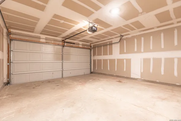$2,250 | 2918 Lindenwood Run, San Antonio, TX 78245