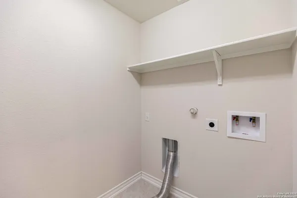 $2,250 | 2918 Lindenwood Run, San Antonio, TX 78245