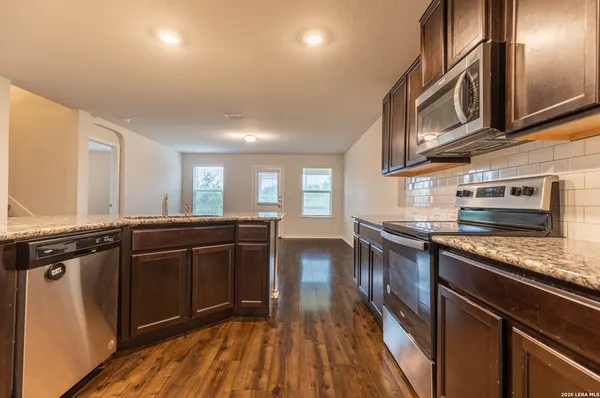$2,250 | 2918 Lindenwood Run, San Antonio, TX 78245
