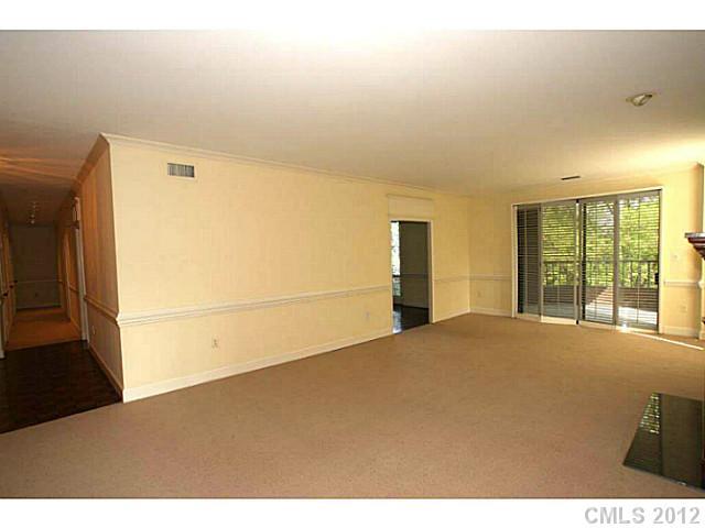 856 Cherokee Road, Unit K5 Charlotte, NC 28207 - Photo 3 of 13 Gallery Image 3
