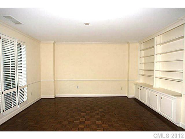 856 Cherokee Road, Unit K5 Charlotte, NC 28207 - Photo 5 of 13 Gallery Image 5