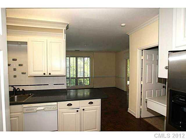 856 Cherokee Road, Unit K5 Charlotte, NC 28207 - Photo 7 of 13 Gallery Image 7