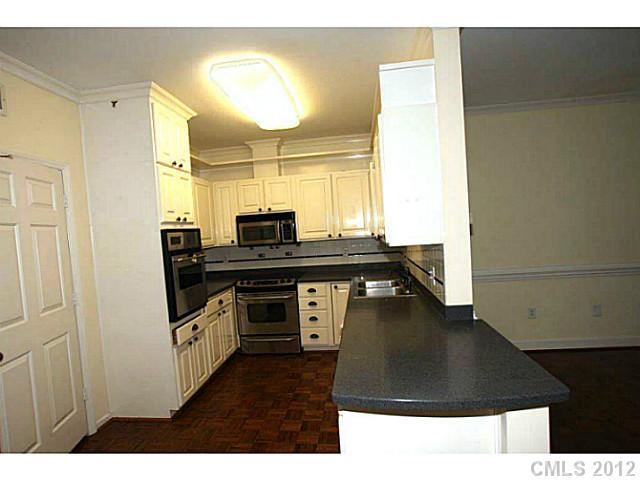 856 Cherokee Road, Unit K5 Charlotte, NC 28207 - Photo 8 of 13 Gallery Image 8