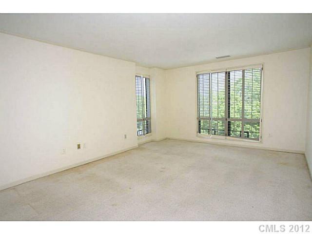 856 Cherokee Road, Unit K5 Charlotte, NC 28207 - Photo 9 of 13 Gallery Image 9