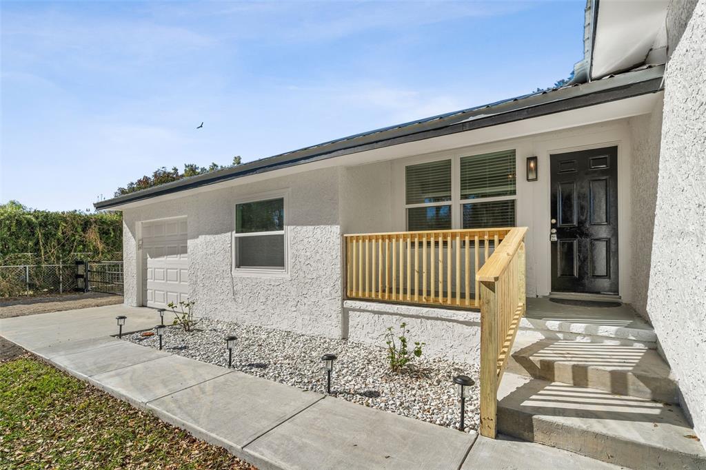 3307 Speer Road Plant City, FL 33565 - Photo 4 of 50