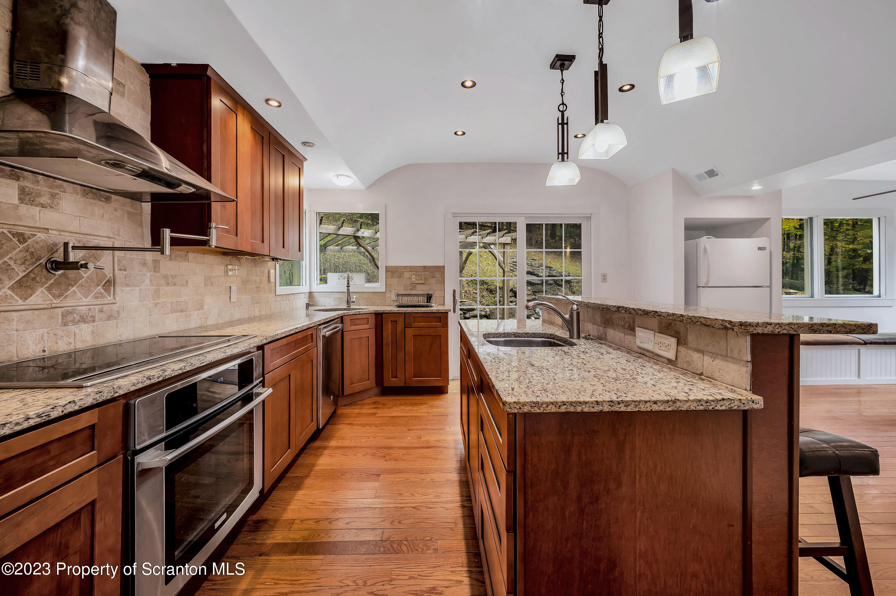 21 Ridge Street Dallas, PA 18612 - Photo 14 of 92
