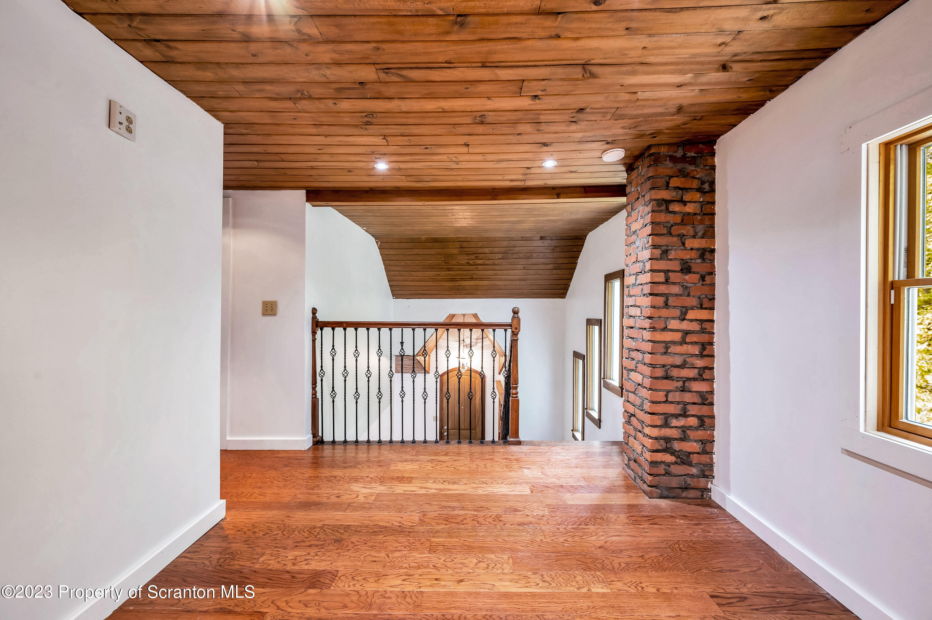 21 Ridge Street Dallas, PA 18612 - Photo 18 of 92