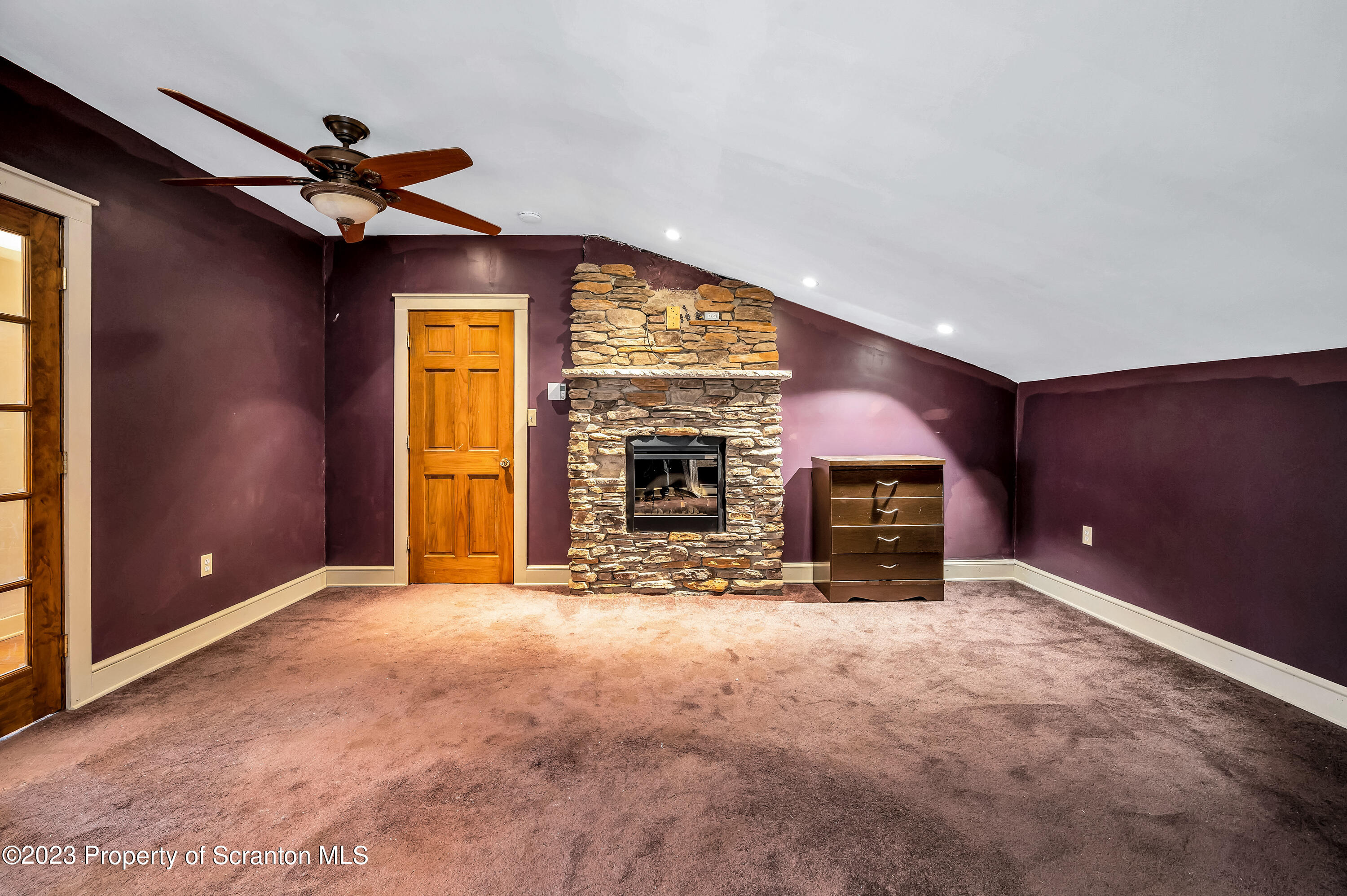 21 Ridge Street Dallas, PA 18612 - Photo 23 of 92