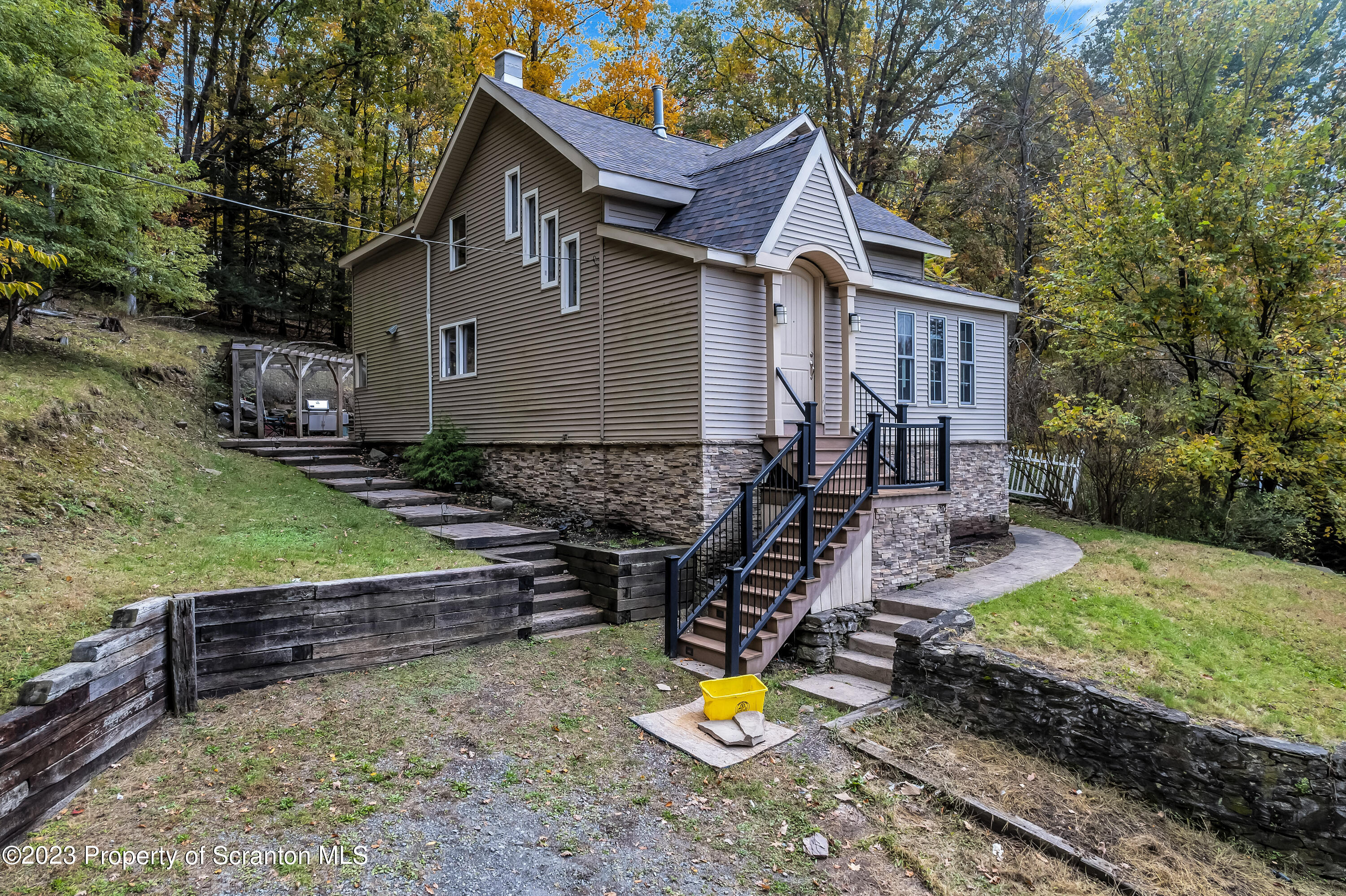 21 Ridge Street Dallas, PA 18612 - Photo 34 of 92