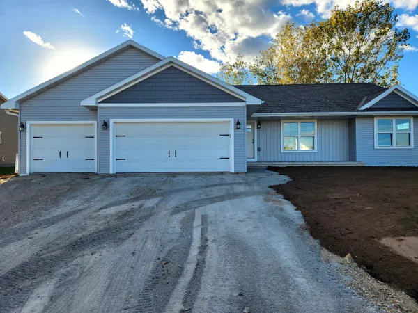 $437,900 | 401 Tristan Drive, Shawano, WI 54166