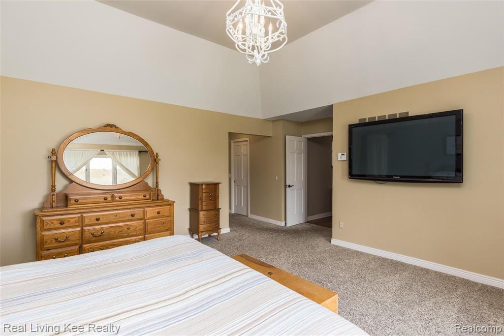 1427 Ridge Court Rochester, MI 48306 - Photo 19 of 50