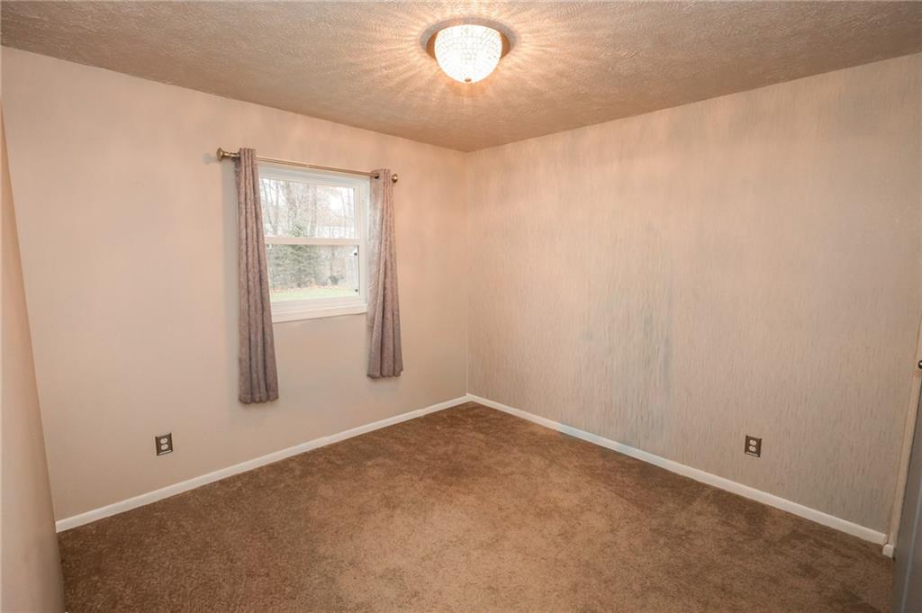 470 North Liberty Road Grove City, PA 16127 - Photo 12 of 22