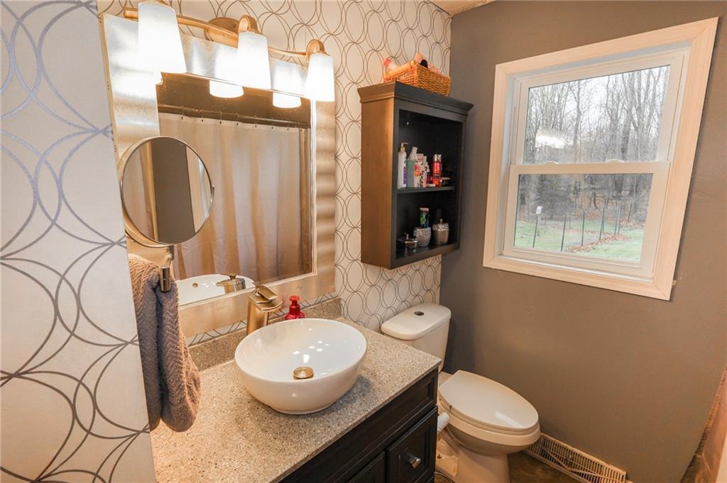 470 North Liberty Road Grove City, PA 16127 - Photo 13 of 22