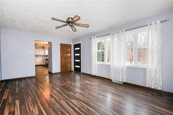 $249,900 | 470 North Liberty Road, Grove City, PA 16127