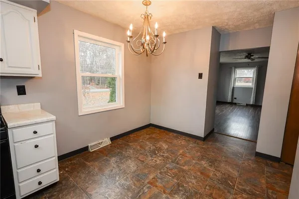 $249,900 | 470 North Liberty Road, Grove City, PA 16127
