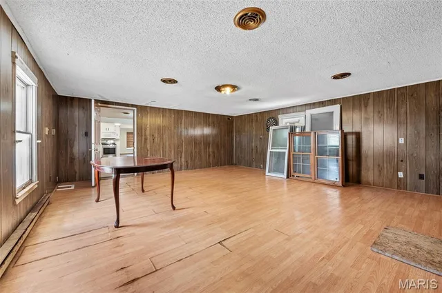 $120,000 | 8615 Snell Lane, Carlinville, IL 62626