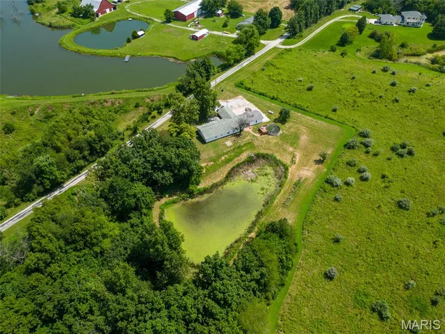 $120,000 | 8615 Snell Lane, Carlinville, IL 62626