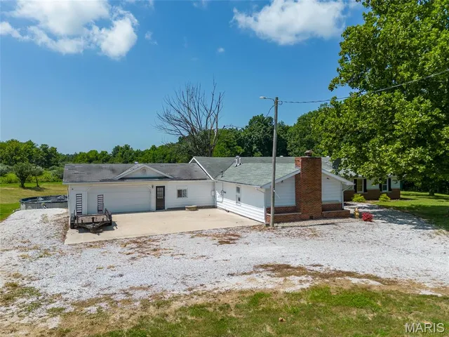 $120,000 | 8615 Snell Lane, Carlinville, IL 62626