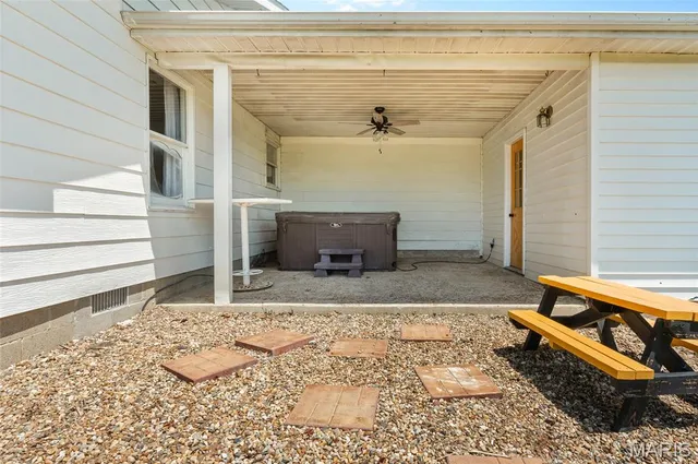 $120,000 | 8615 Snell Lane, Carlinville, IL 62626