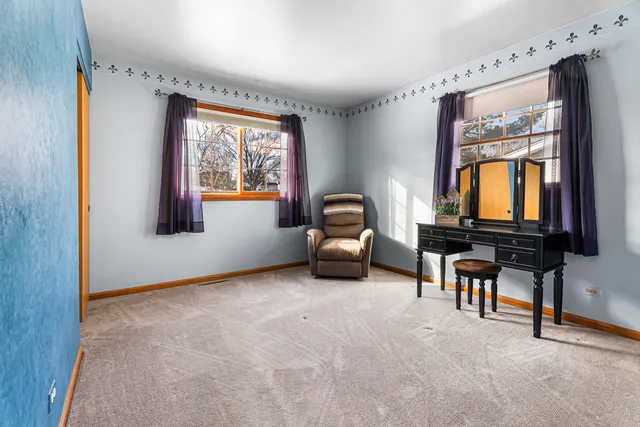 $330,000 | 325 Hillandale Street, Round Lake, IL 60073