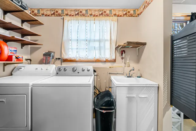 $330,000 | 325 Hillandale Street, Round Lake, IL 60073